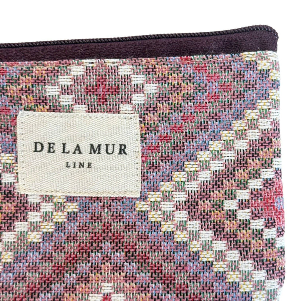 De La Mur -Nana pussukka