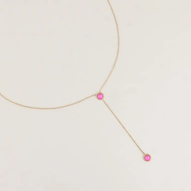 Kauniisti kimaltelevilla pinkeillä Swarovski kristalleilla koristeltu kaulakoru nopealla toimituksella Solessasta